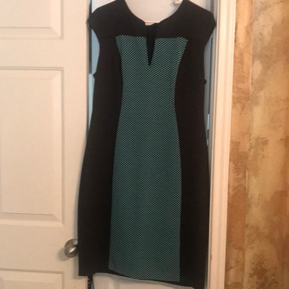 Perfect dress for work or cocktail party - Picture 1 of 3